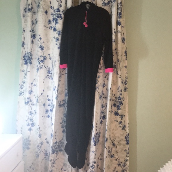 New nwot Hoodie Cat Onesie footed black pink - Picture 2 of 14